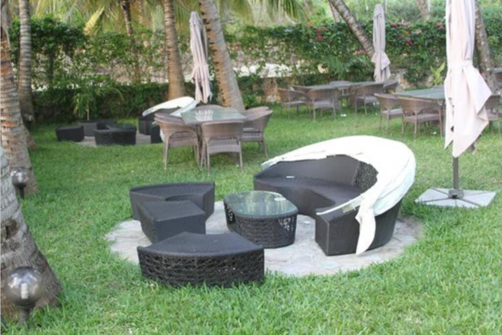 شقة مومباسا  في Cowrie Beach Haven Studio المظهر الخارجي الصورة